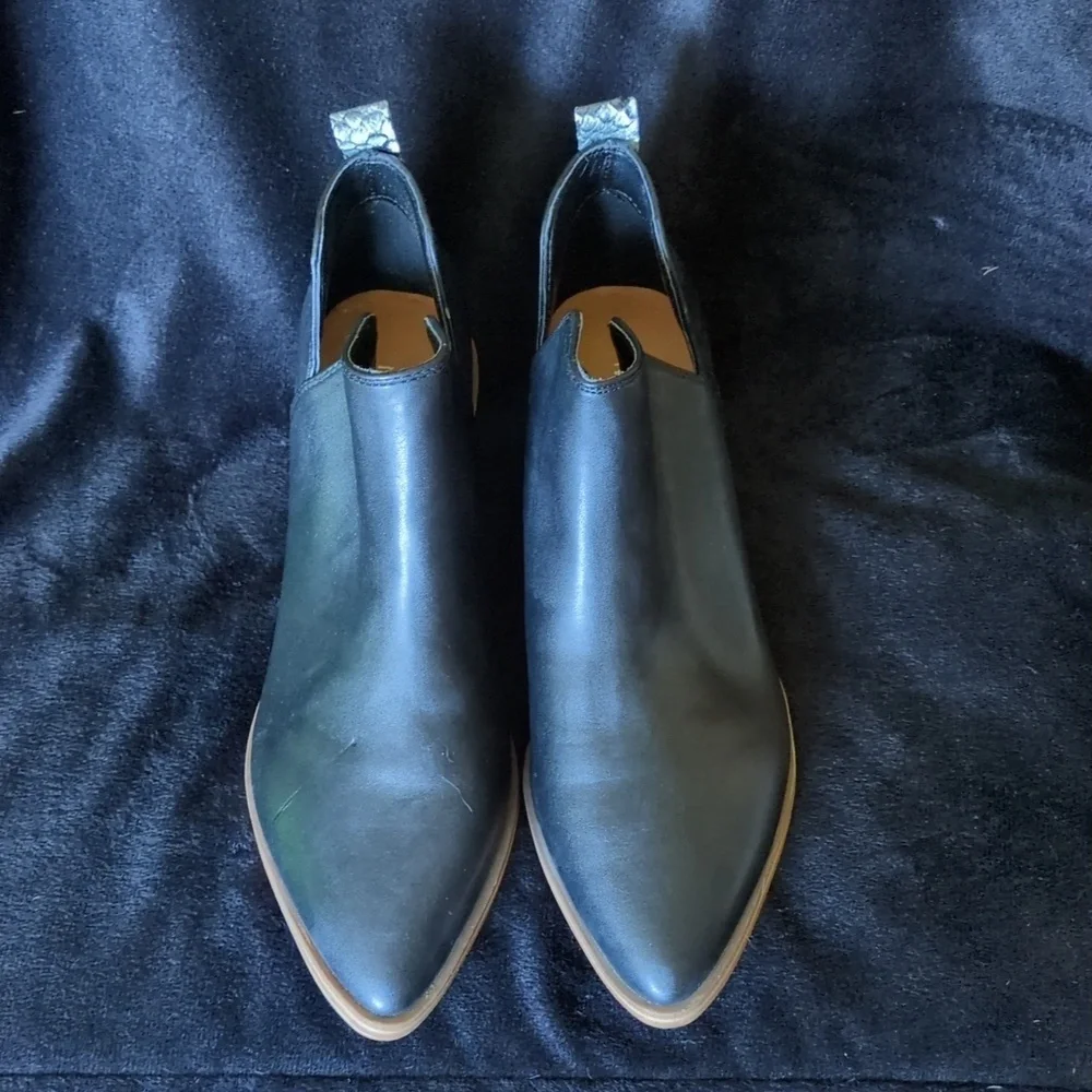 Nine West Pointed Ankle Booties sz 9.5 - Picture 2 of 7